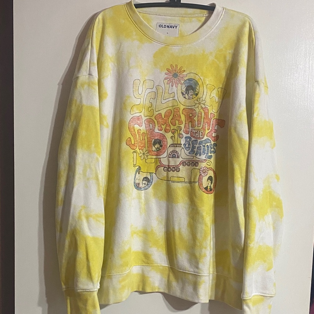 Old Navy Yellow Beatles Yellow Submarine Graphic Crewneck Sweatshirt